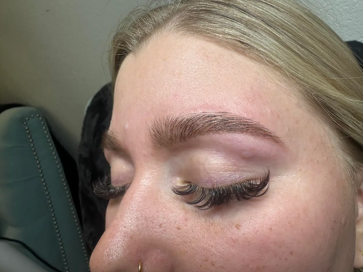 Brow Wax at The Chateau Glo