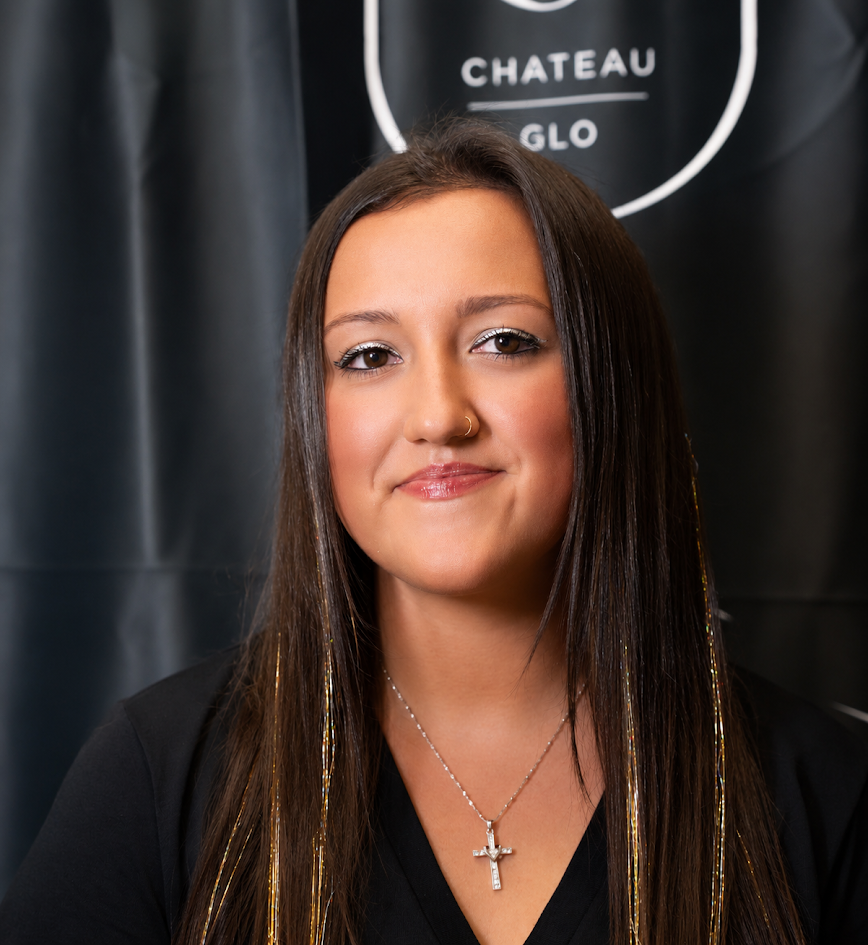 Arabella, Cosmetology Student at The Chateau Glo